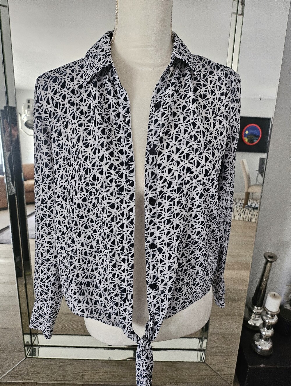 MICHAEL Michael Kors Petite Small Black White Abstract Tie Front Blouse P/S